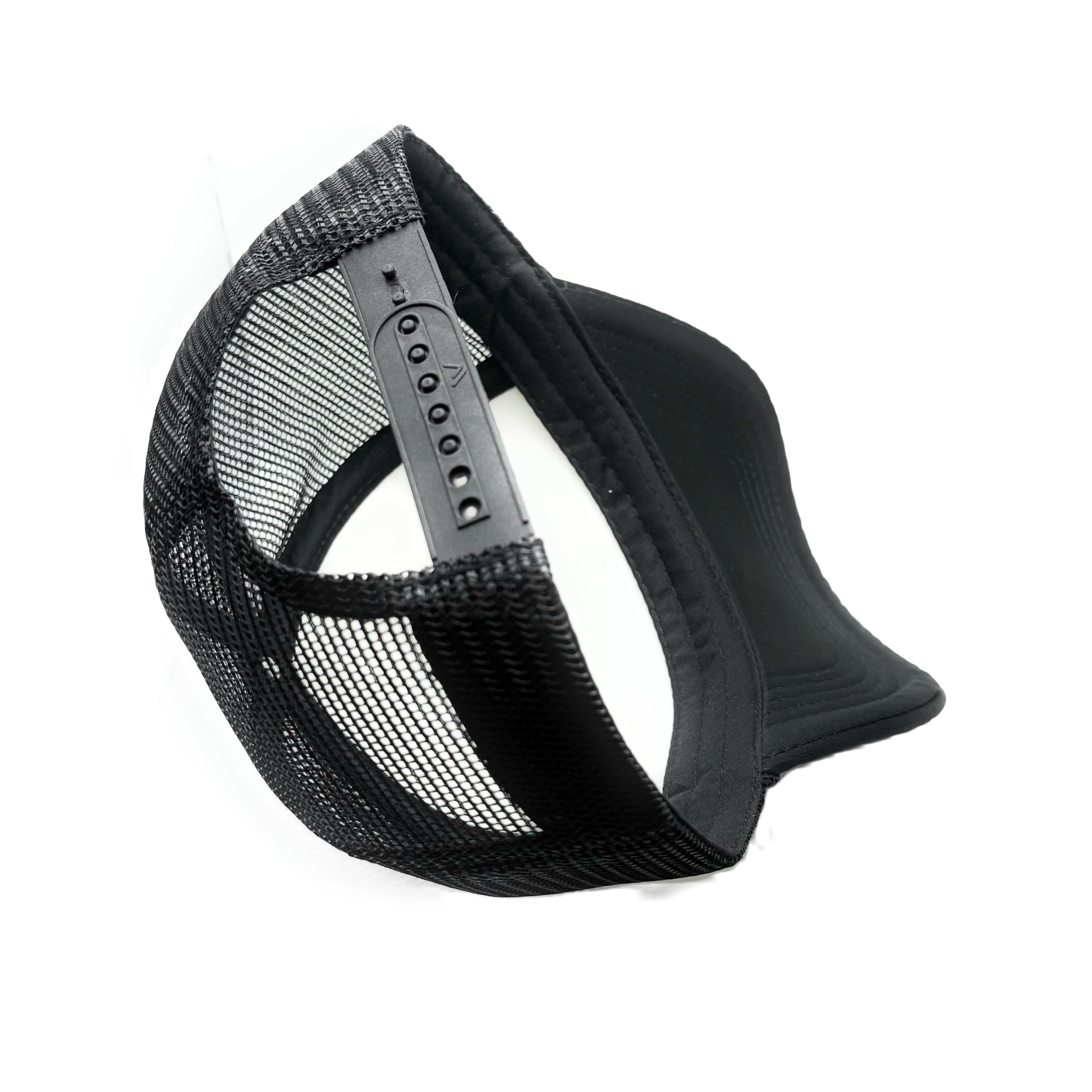 Free Throw Dunk Mesh Trucker Snapback (White/Black)